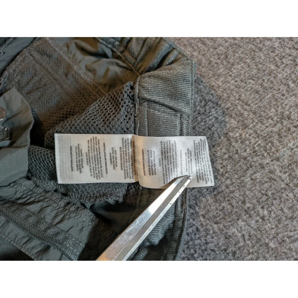 Columbia Shorts Mens 30‎ Gray Nylon  Hiking 10 Inseam Zip Fly Pockets Omni Shade